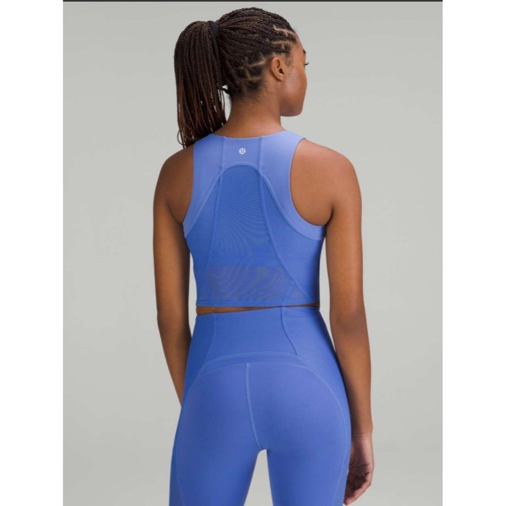lululemon Invigorate Training Tank Women's 4 Blue Cropped Mesh Built In Bra